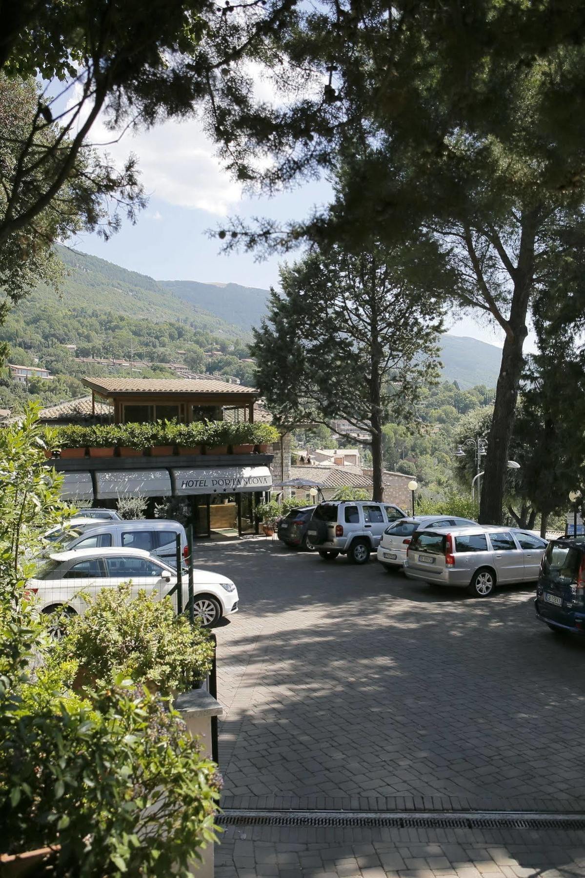 Hotel Porta Nuova Assisi Exterior foto